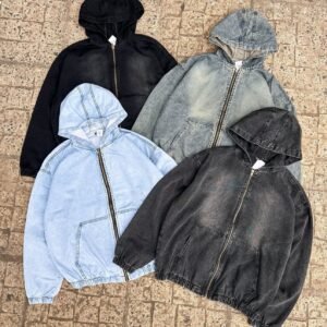 Campera de jeans con capucha y elastico en la cintura