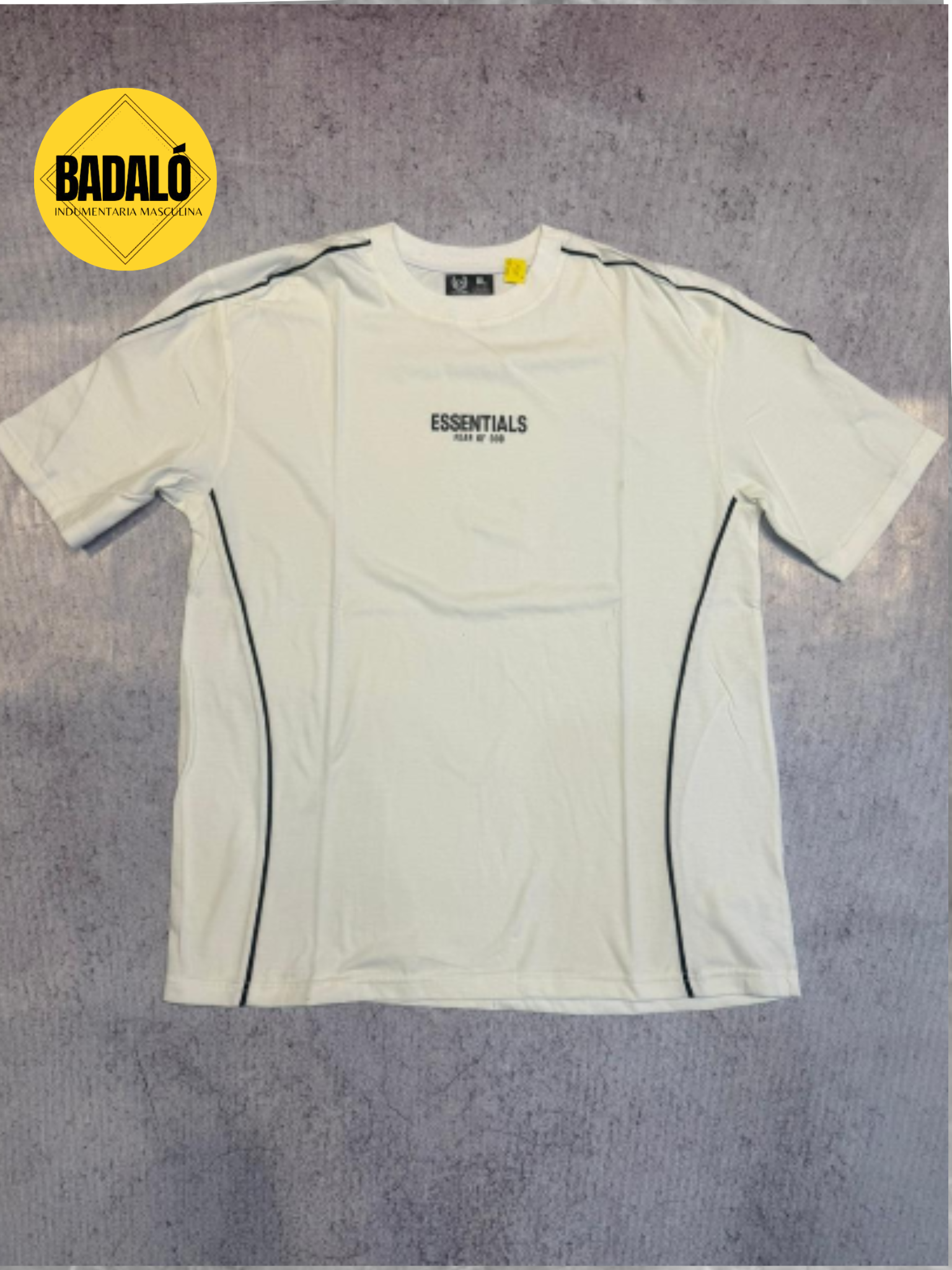 remera essential gof blanca