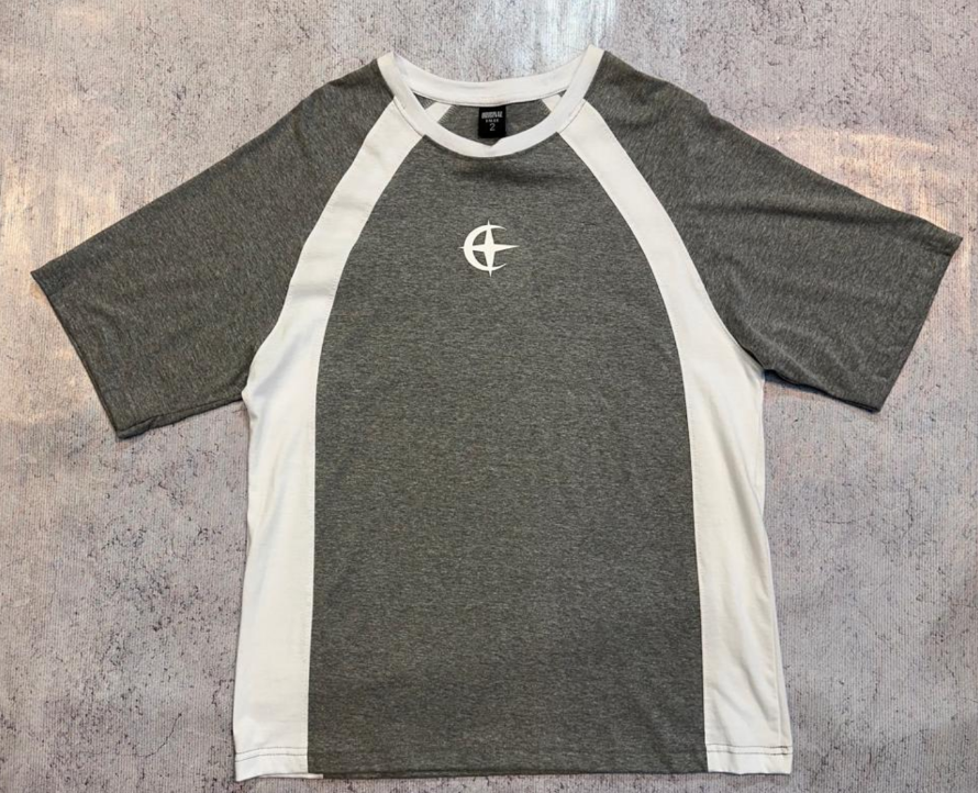 Remera gris costados Blanco Estrella Luna -- 3 Cuotas Sin interes - 128