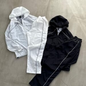 Conjunto rompeviento, campera y pantalon