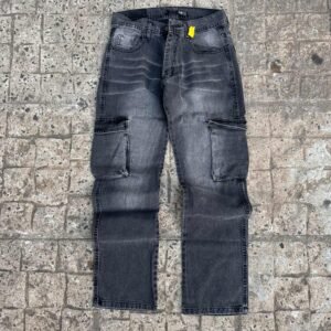 Jeans cargo mom negro nevado