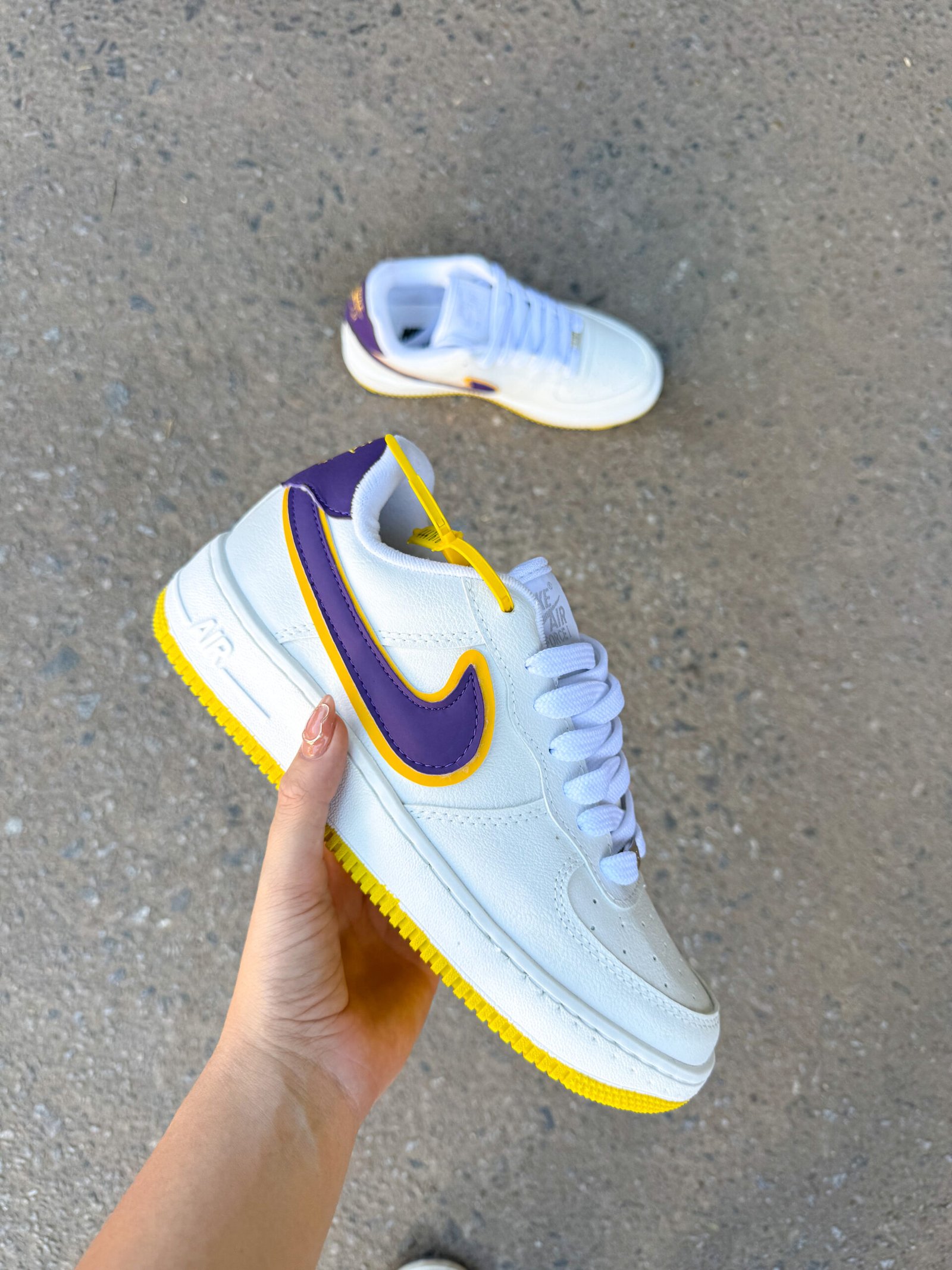 Zapatilla nike force laker/ COD 354